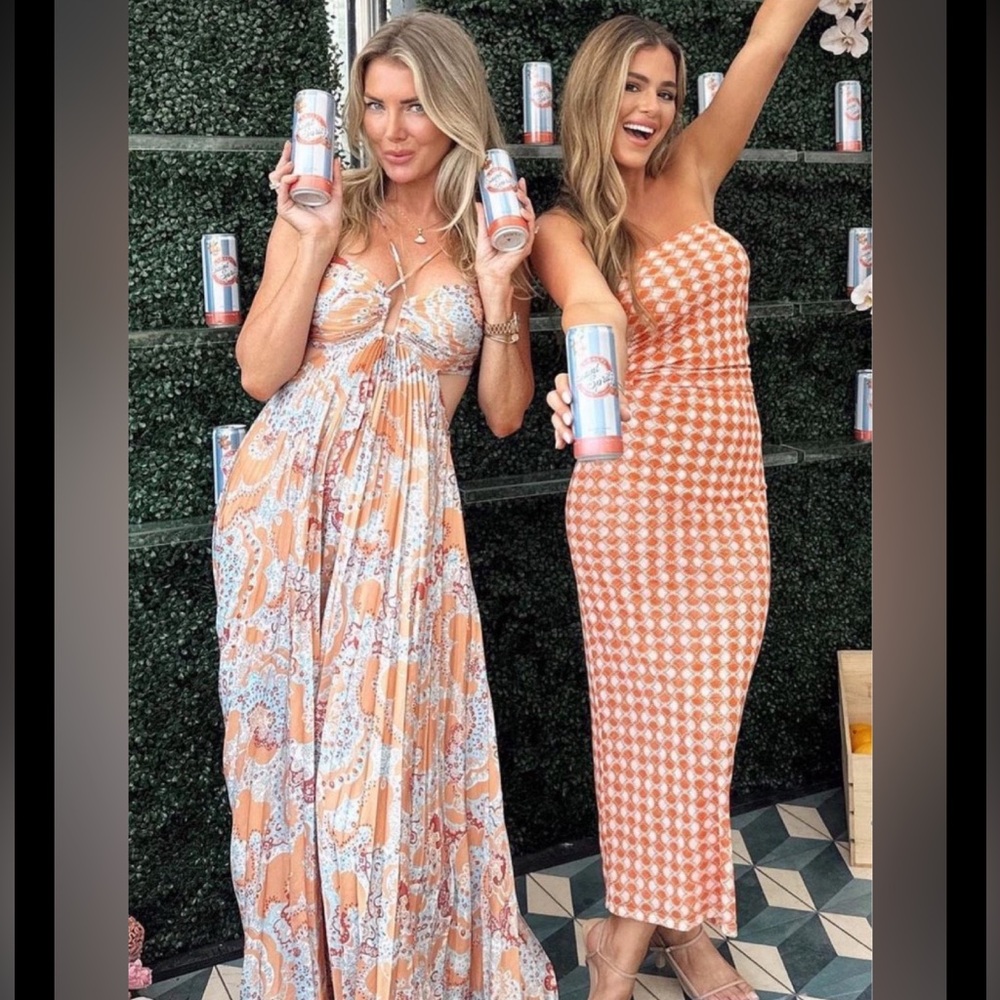 NWT RESA Orange and White Patterned Set